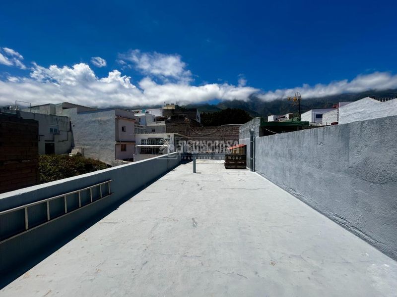Foto c8398167-8137-431b-bc77-06e3eaea0cc8. Casa a Arafo