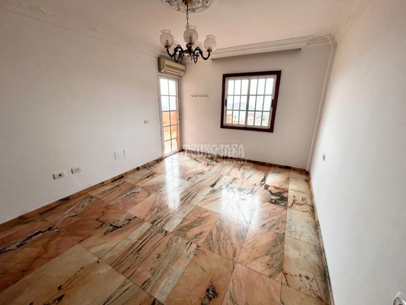 Foto 28ea76d2-5254-44b3-a94d-8a5774cb007a. Ático  en venta en Centro Güímar