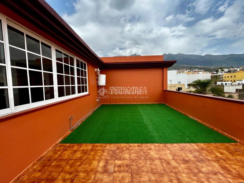 Foto 2e25e56c-1d15-4795-b2ac-81b89586fbec. Ático  en venta en Centro Güímar