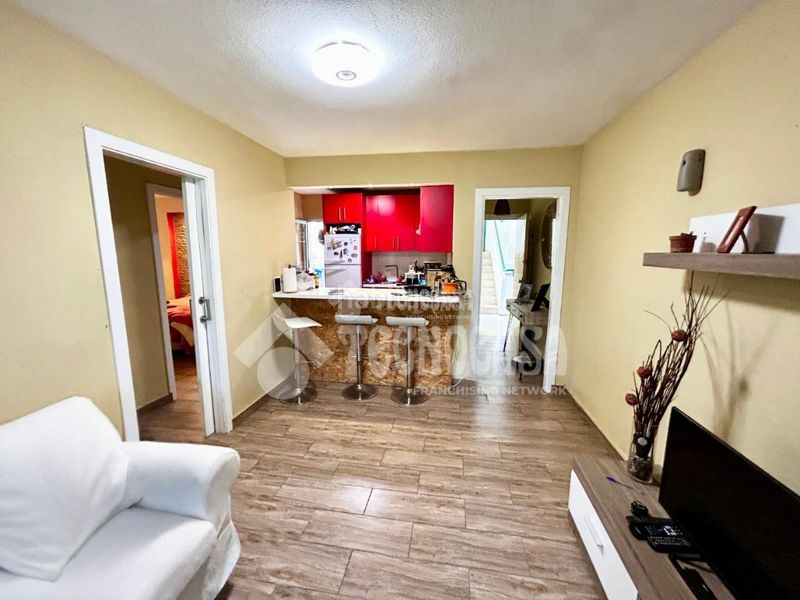 Foto f607d364-5359-45a5-bd5a-14442886852d. Appartamento in Centro Güímar