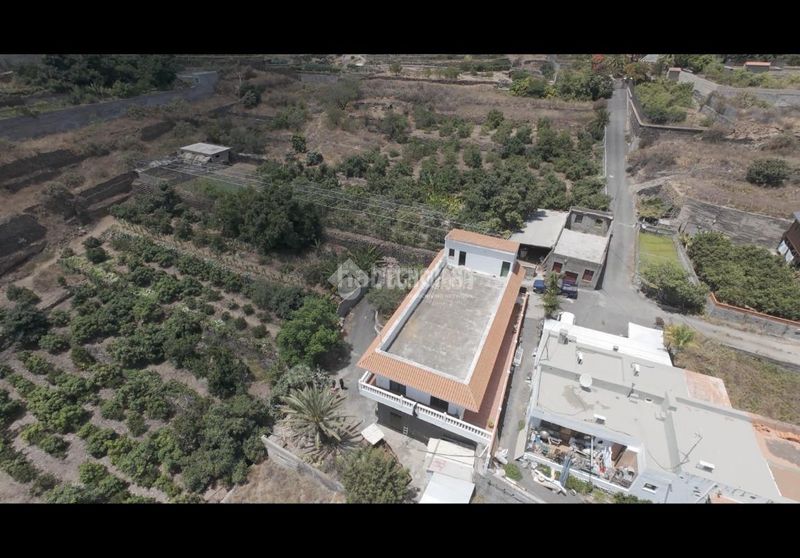 Foto f97f30cd-aae3-426b-be7b-232389b747ae. Casa con parcheggio in Centro Güímar