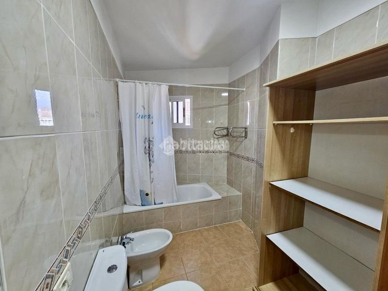 Foto a64cd0ae-f080-4526-bb33-b2b19dd20f7e. Pis amb aparcament a puertito de Güímar Güímar