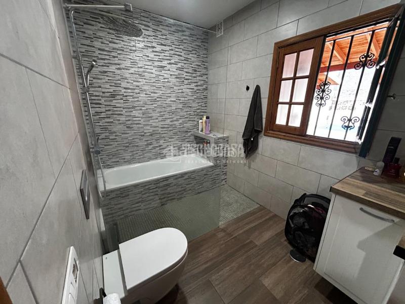 Foto c0f0292d-505e-477f-973e-f3d4252d5bee. Maison avec parking dans Centro Güímar