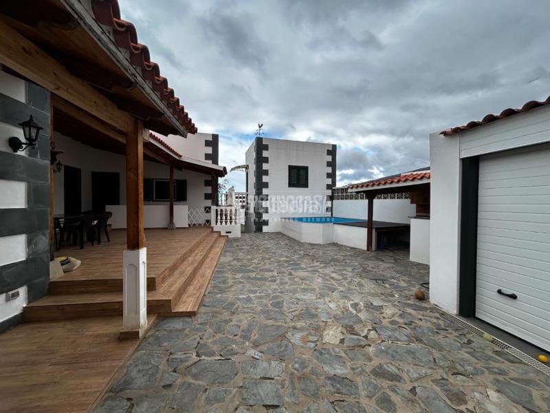 Foto f8581a21-2784-4e6e-b67c-8bed6ff0b661. Maison avec parking dans Centro Güímar