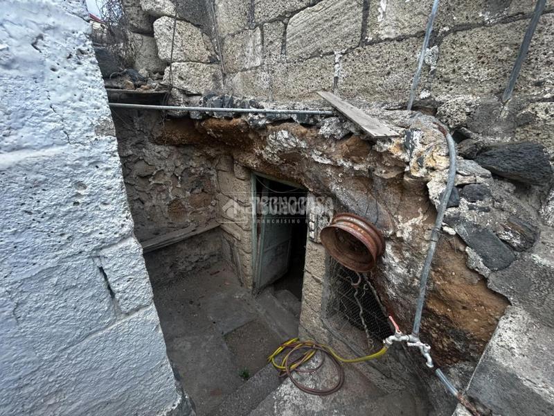 Foto 6f8e129f-4058-4444-b8a2-3490e08ca7e5. Casa  en venta en gímar en Centro Güímar