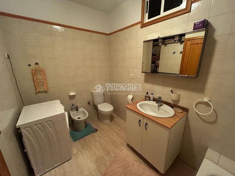 Foto d33e1774-ea4a-45cc-bb2c-edb09aff64aa. Casa  en venta en gímar en Centro Güímar