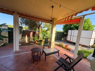 Masía en Carretera de Sanlúcar - Sudamérica. Casa rural en venta en el puerto de santa maría