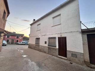Maison jumelée à Aldeanueva de Barbarroya. Casa en venta en aldeanueva de barbarroya