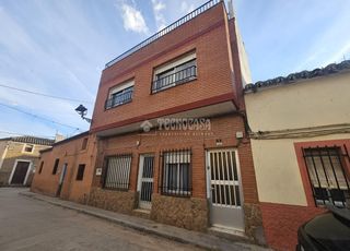Towny house in Espinoso del Rey. Casa en venta en espinoso del rey