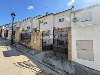 Casa bifamiliare in Calera y Chozas. Casa en venta en calera y chozas