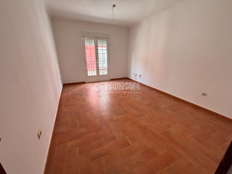 Foto b5aef44c-5d16-4cd5-8eea-197d59c9c013. Pis a Tomelloso