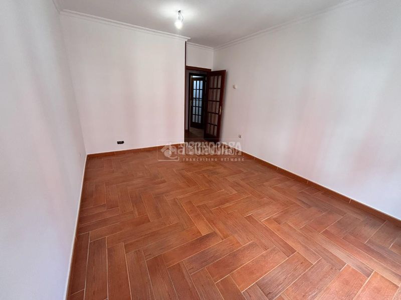 Foto ed546e80-d43b-4512-a59d-6aa0a175ff95. Pis a Tomelloso