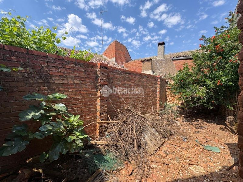 Foto ba562c01-eb63-4a06-93dd-945e9b9781c6. Casa a Navalucillos (Los)