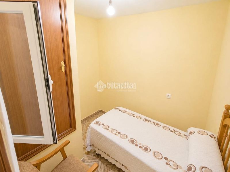 Foto 7886fe12-ce2c-408b-9034-22c0a0ef895c. Casa aparellada amb calefacció a Caleruela