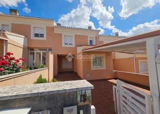 Casa aparellada a Calera y Chozas. Casa en venta en calera y chozas