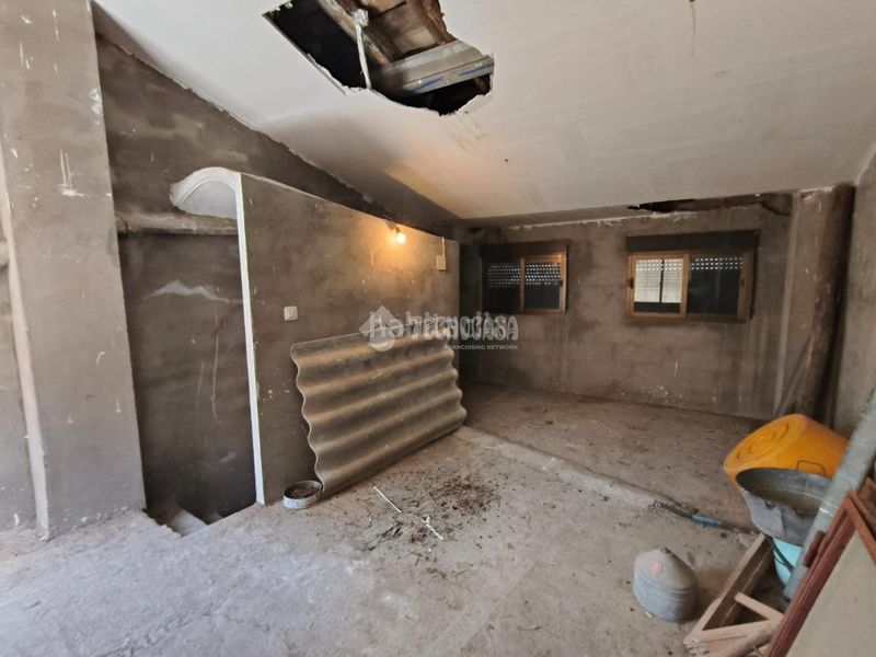 Foto a91de76f-f588-451b-bce7-13b18e188bc9. Casa a Navalcán
