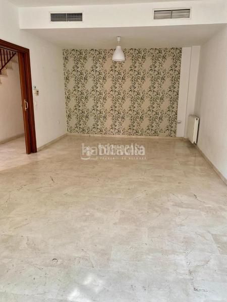 Foto 8dcaebc7-f88c-4bd1-89ed-fbbe3b267e91. Casa aparellada a Norte Mérida