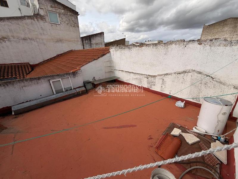 Foto bc34b45e-f39c-48cd-a1fd-9405af613827. Casa pareada casa en venta en Centro Mérida