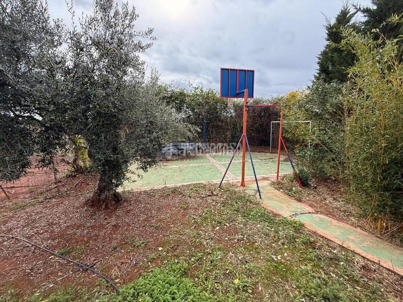 Foto 028e4aca-3833-4664-8bee-600035095836. House in Alange