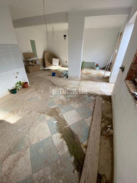 Foto 39755f1b-aa2f-4dbe-ab20-7ee73434154c. Casa aparellada a Centro Mérida