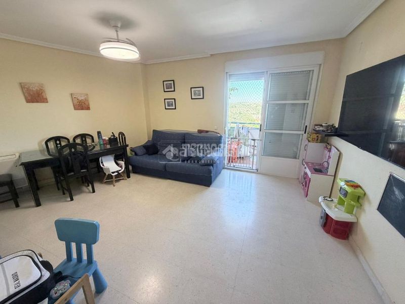 Foto b437b098-b709-494b-bee9-044685f9d538. Flat in Oeste Mérida