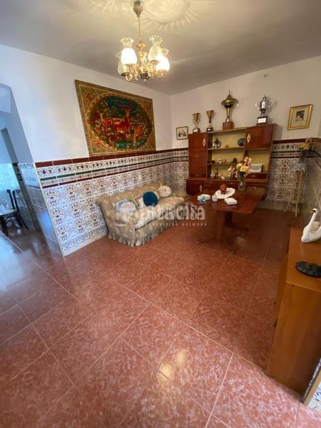 Foto 3663708d-1718-4d5d-ba47-d1864025e7ce. Casa aparellada amb calefacció a Esparragalejo
