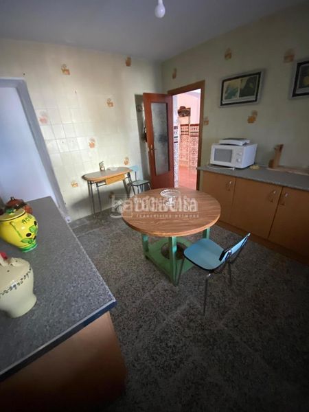 Foto 4a184c65-88ae-4879-af37-72537e87b21f. Casa aparellada amb calefacció a Esparragalejo