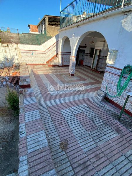 Foto cae6e3f1-d626-4af7-8c95-fe52285041d8. Casa aparellada amb calefacció a Esparragalejo