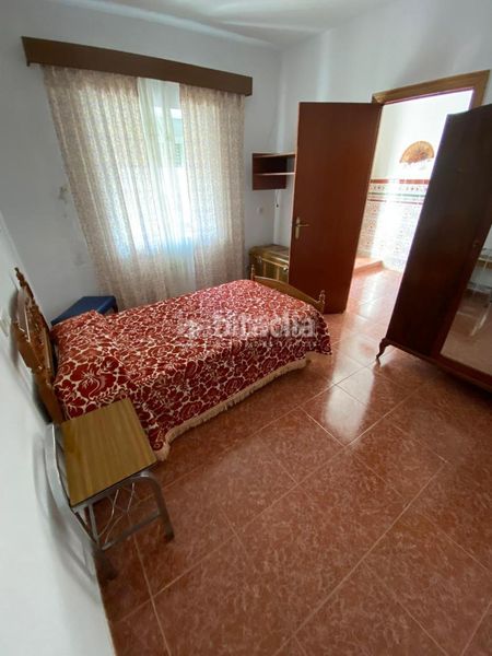 Foto ed04043b-acfb-4d1d-9dd6-bfd0adf8d3f7. Casa aparellada amb calefacció a Esparragalejo