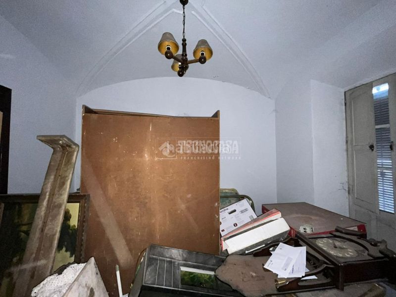 Foto a922f6d8-533d-489c-902b-e2f0b8d6ad2d. Casa aparellada a Sur Mérida