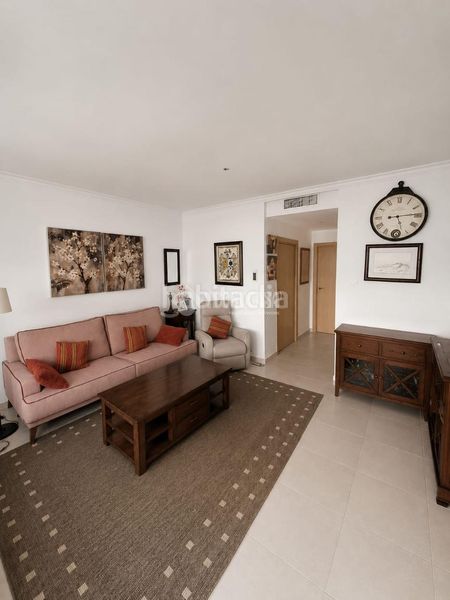 Foto 7a2ee5f5-5822-49d4-ab8a-ec2f88b80445. Casa aparellada a Sur Mérida