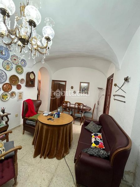 Foto 17efbadb-7a3a-43e3-9613-120f733c3143. Casa aparellada a Sur Mérida