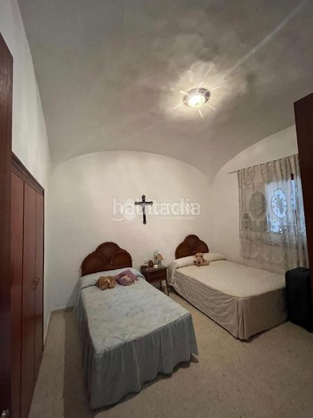 Foto 1910bed7-325d-40bc-8116-7942cf51ffe0. Casa aparellada a Sur Mérida