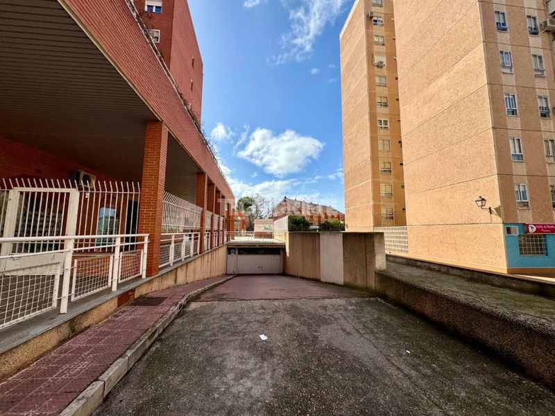 Foto 7382559a-5a97-4c7e-9930-f59022566959. Aparcament cotxe a Plan Sur-Amistad Guadalajara