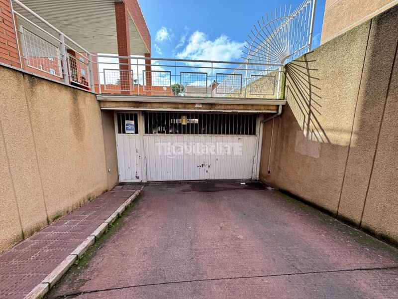 Foto db38db63-e6ef-415f-be40-4a8ce0d1e4f0. Aparcament cotxe a Plan Sur-Amistad Guadalajara