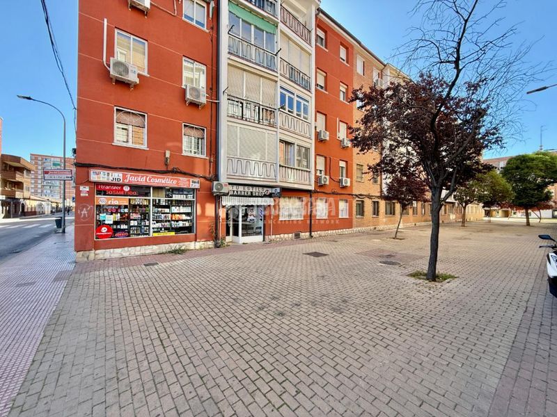 Foto b25fc9f4-b158-45a6-8ac2-dffc57c5b3a3. Pis a Caballería Española Alcalá de Henares