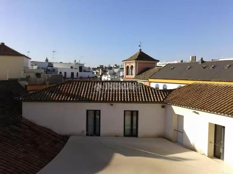 Foto 9a57f71a-015b-4e2b-8953-0c45bbad6abb. Piso  en venta en Feria Sevilla