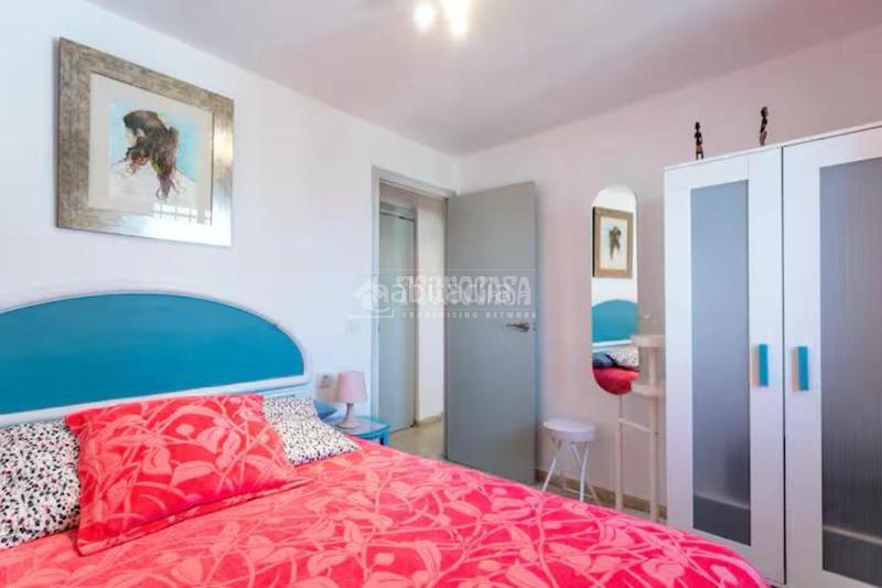 Foto e3bece5d-a2d9-491c-8701-1d8947c9c01a. Piso  en venta en Feria Sevilla