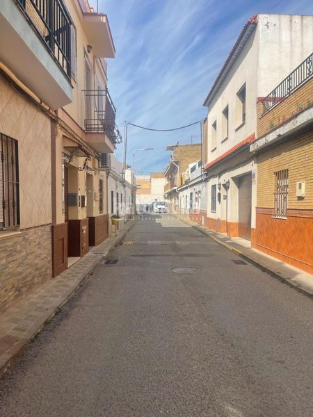 Foto 25058f97-b0b2-431f-86c1-185863771e0a. Piso  en venta en Valdezorras - El Gordillo Sevilla