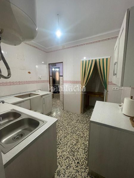 Foto dd17a693-d9e6-4bf5-a595-a9271ea3057c. Piso  en venta en Valdezorras - El Gordillo Sevilla