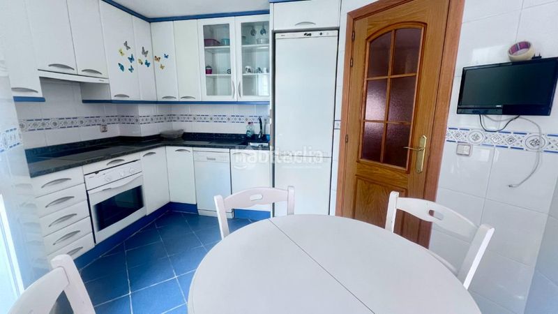 Foto c23ab82e-baff-4ea3-81f7-764181b8cdba. Casa bifamiliare in Ensanche Alcalá de Henares