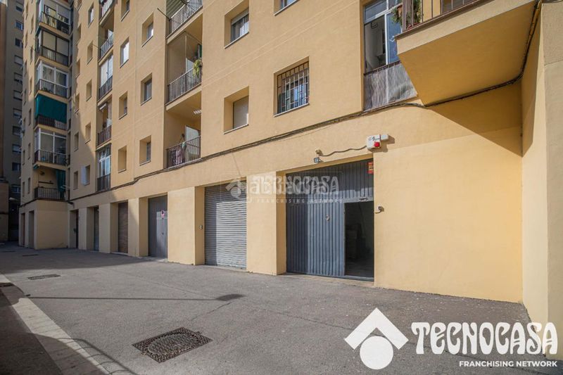 Foto 2c1b1f9d-e896-446f-9392-a66c39f239fc. Local comercial a Sant Andreu de Palomar Barcelona