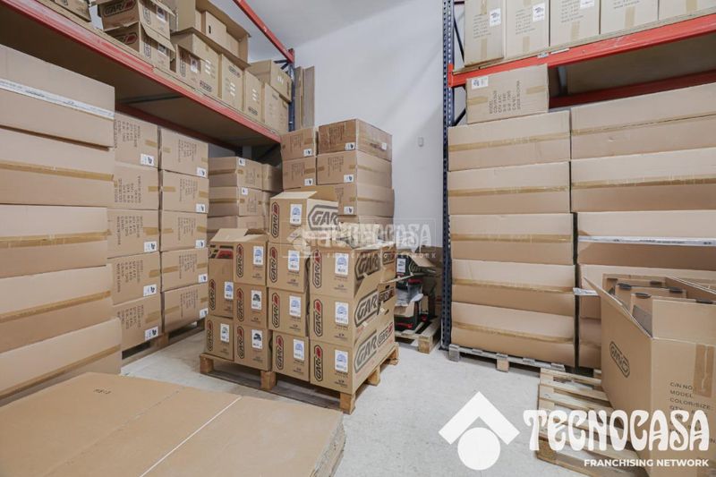 Foto 4a26a7ac-7973-4794-86d2-d6b92254f6c0. Local comercial a Sant Andreu de Palomar Barcelona