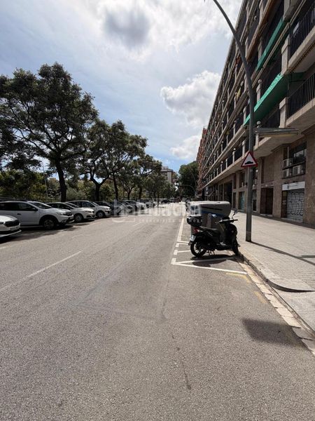 Foto 7030f674-af3a-4e60-8583-7139d40a934f. Aparcament cotxe a Sant Andreu de Palomar Barcelona
