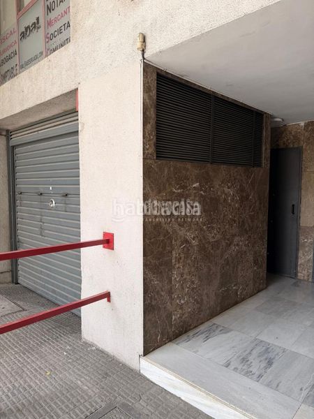 Foto eab70da5-7fc6-4c66-b1c3-30f50189520f. Aparcament cotxe a Sant Andreu de Palomar Barcelona