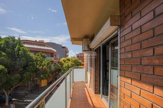Flat in Bon Pastor. Piso en venta en barcelona