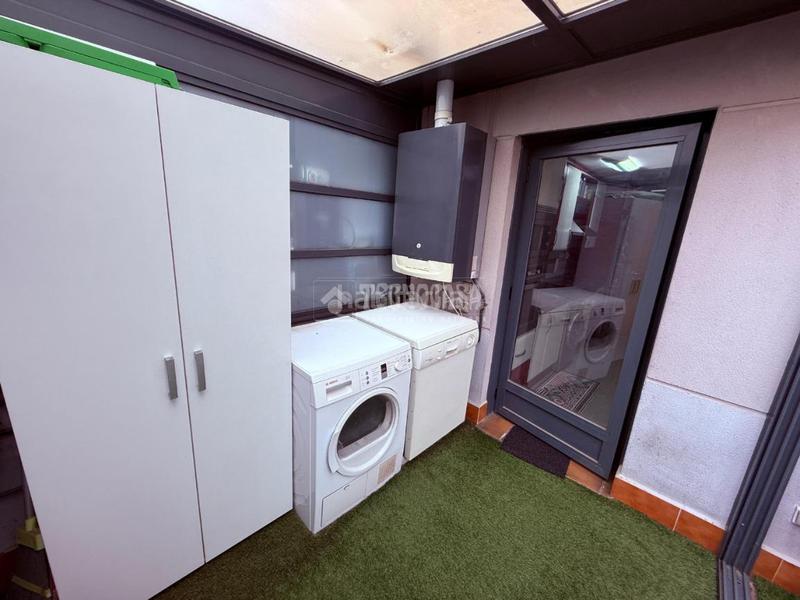 Foto 49a1d2ad-3aba-4e0a-80ec-cf8fb2eb08cc. Dachwohnung mit heizung parking in Parque Oeste-Fuente Cisneros Alcorcón