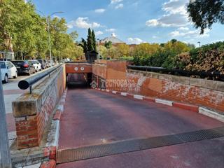 Aparcament cotxe a Zona Renfe. Boxplaza de garaje en venta en alcorcón