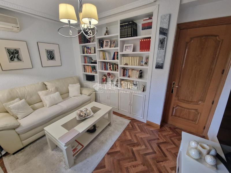 Foto 70707bcc-cc26-48c8-99ce-f96ee14de6c5. Piso  en venta en Zona Renfe Alcorcón