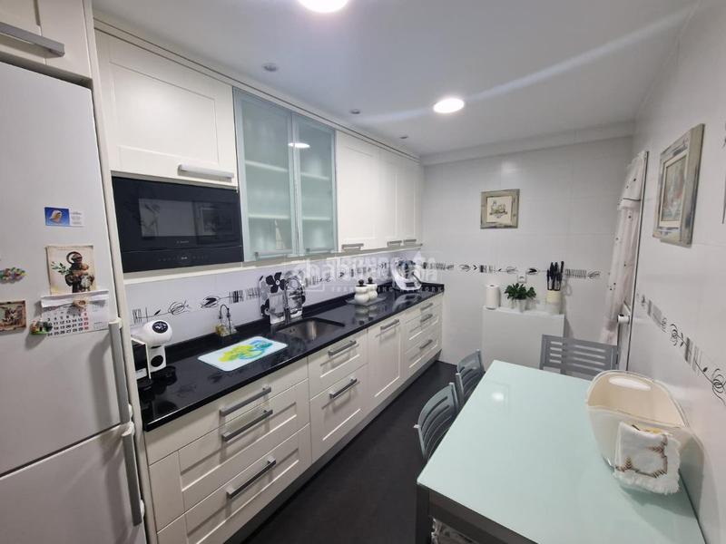 Foto d5bff492-ae19-4d78-a421-2dcadb3fdc7a. Piso  en venta en Zona Renfe Alcorcón